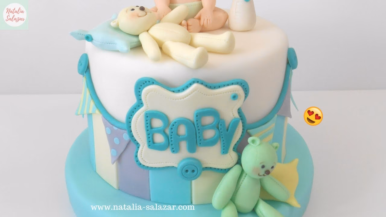 ¿Qué elementos se utilizan para crear adornos de baby shower?
