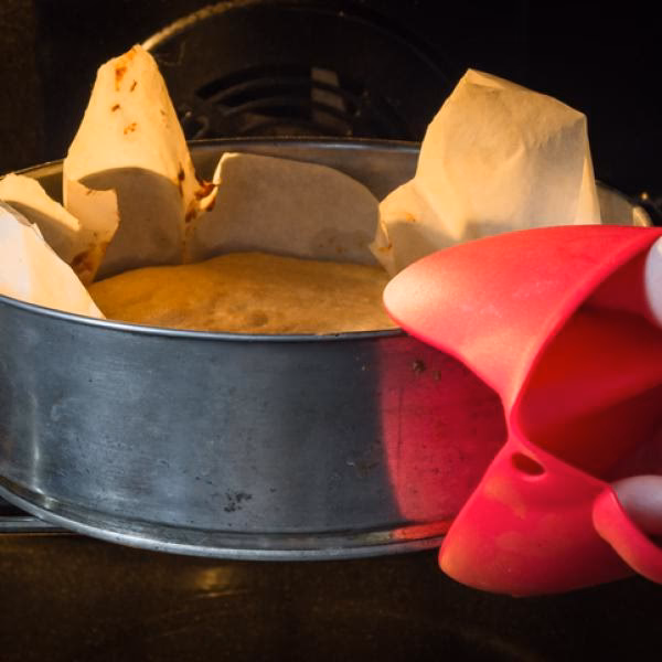 ¿Cuánto tiempo se debe abrir el horno para hacer tartas y bizcochos?