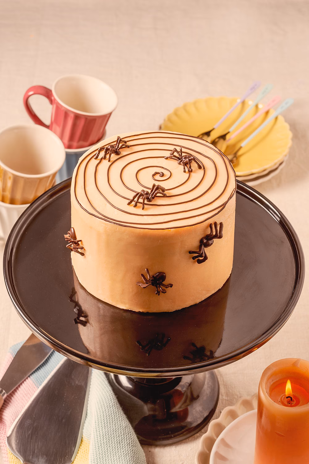 ¿Se pueden colgar arañas u objetos de decoración del mismo?