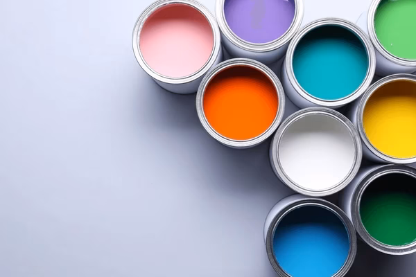 ¿Cómo abrir un balde de pintura?