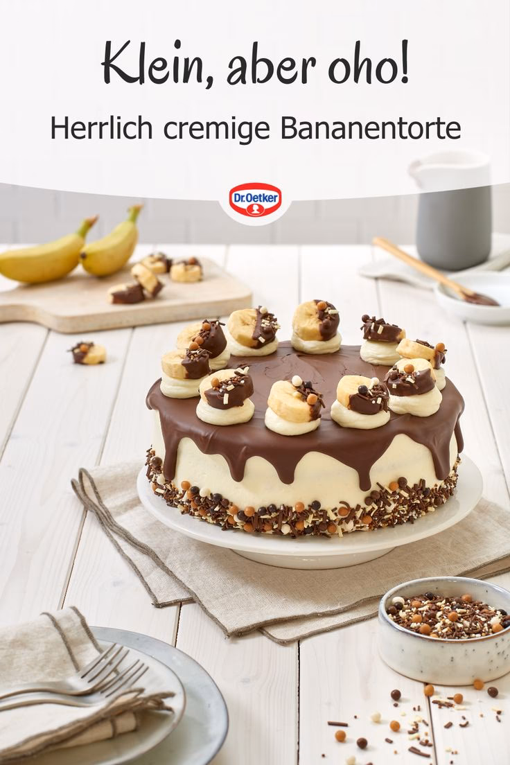 Wie dekoriert man eine Torte mit frischen Bananenscheiben?