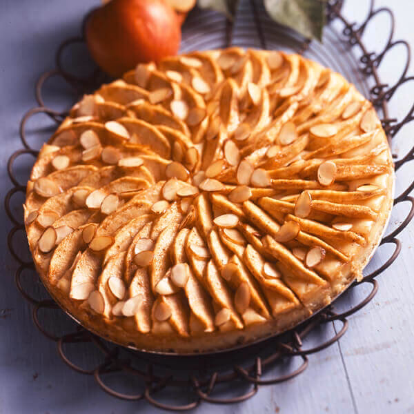 How do you make a Bavarian torte?