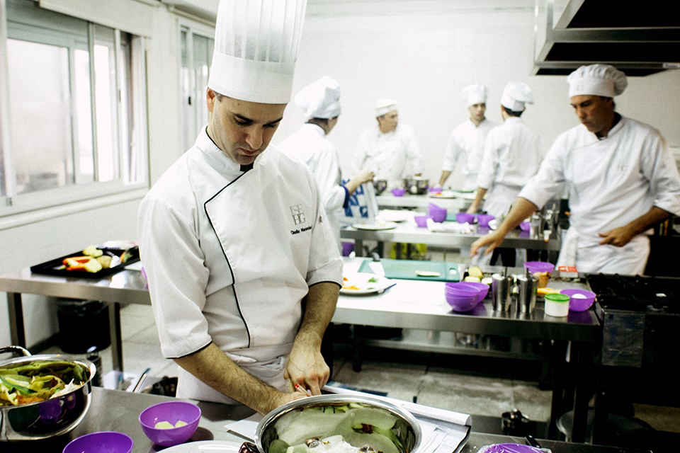 ¿Quiénes pueden aplicar para estas becas?