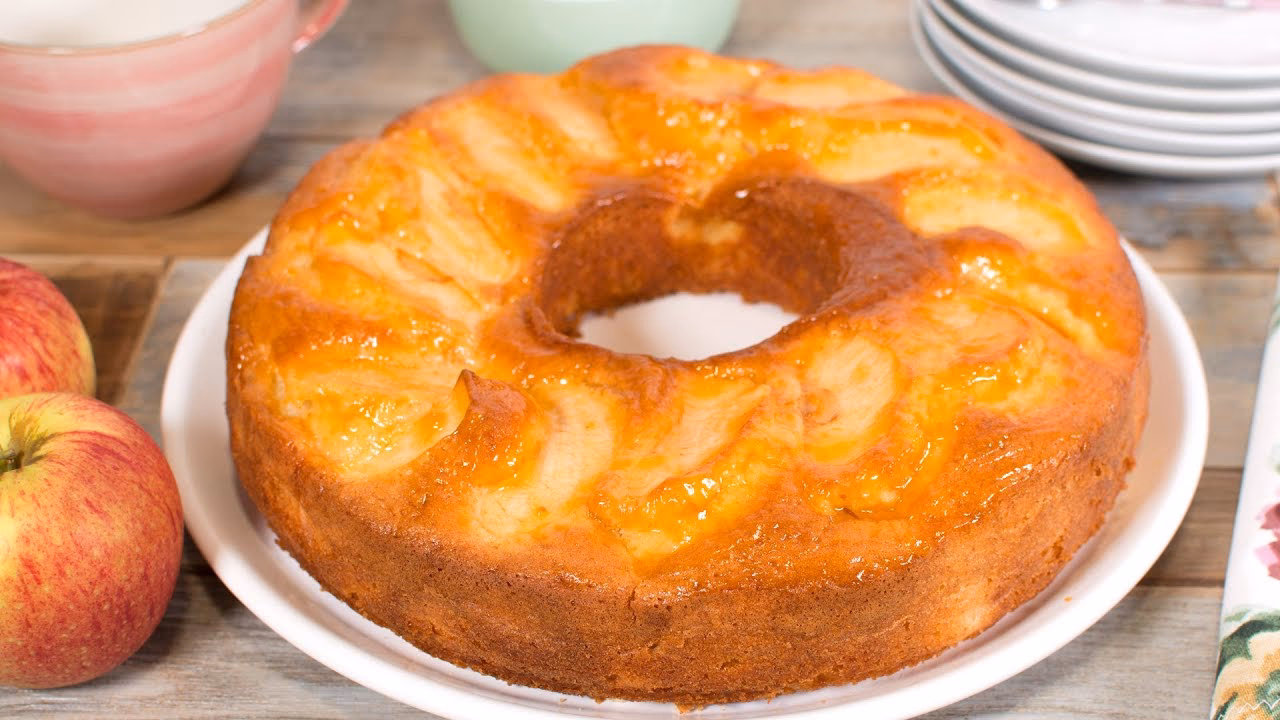 ¿Cómo hacer un bizcochuelo húmedo de manzana?