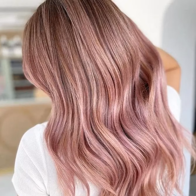 What color highlights go with brown hair?