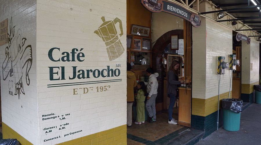 ¿Quién es el dueño del Café El Jarocho?
