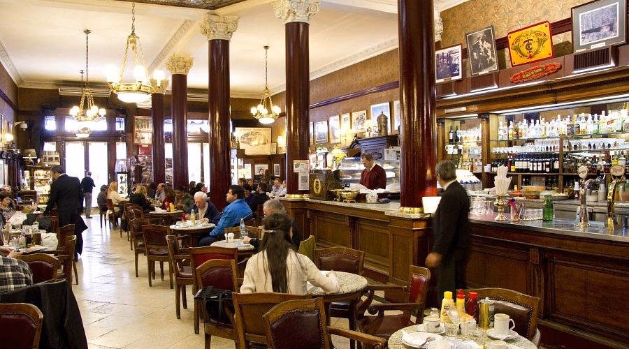 ¿Quién visitó el Café Tortoni?