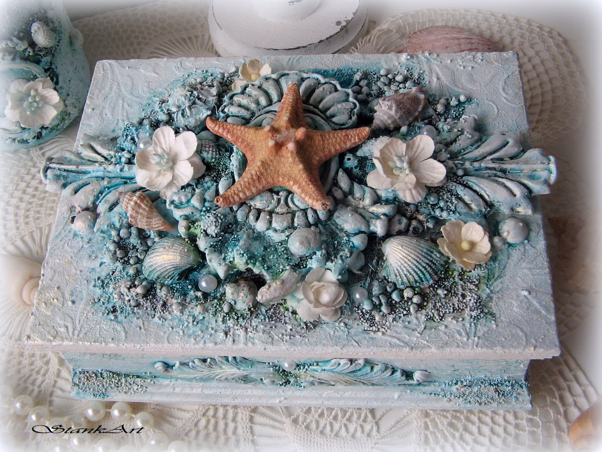 ¿Cómo decorar cajas de madera con pintura?