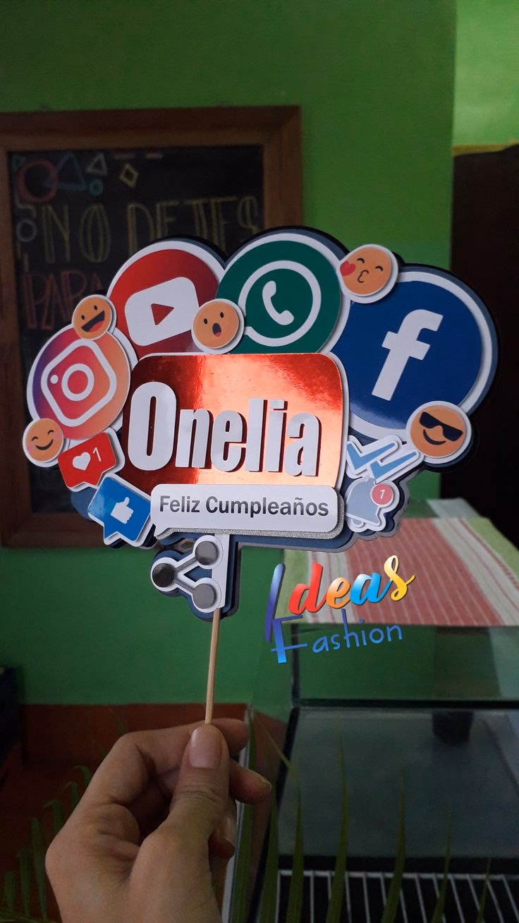 ¿Por qué se hacen carteles para difundirlos por las redes sociales y páginas web?