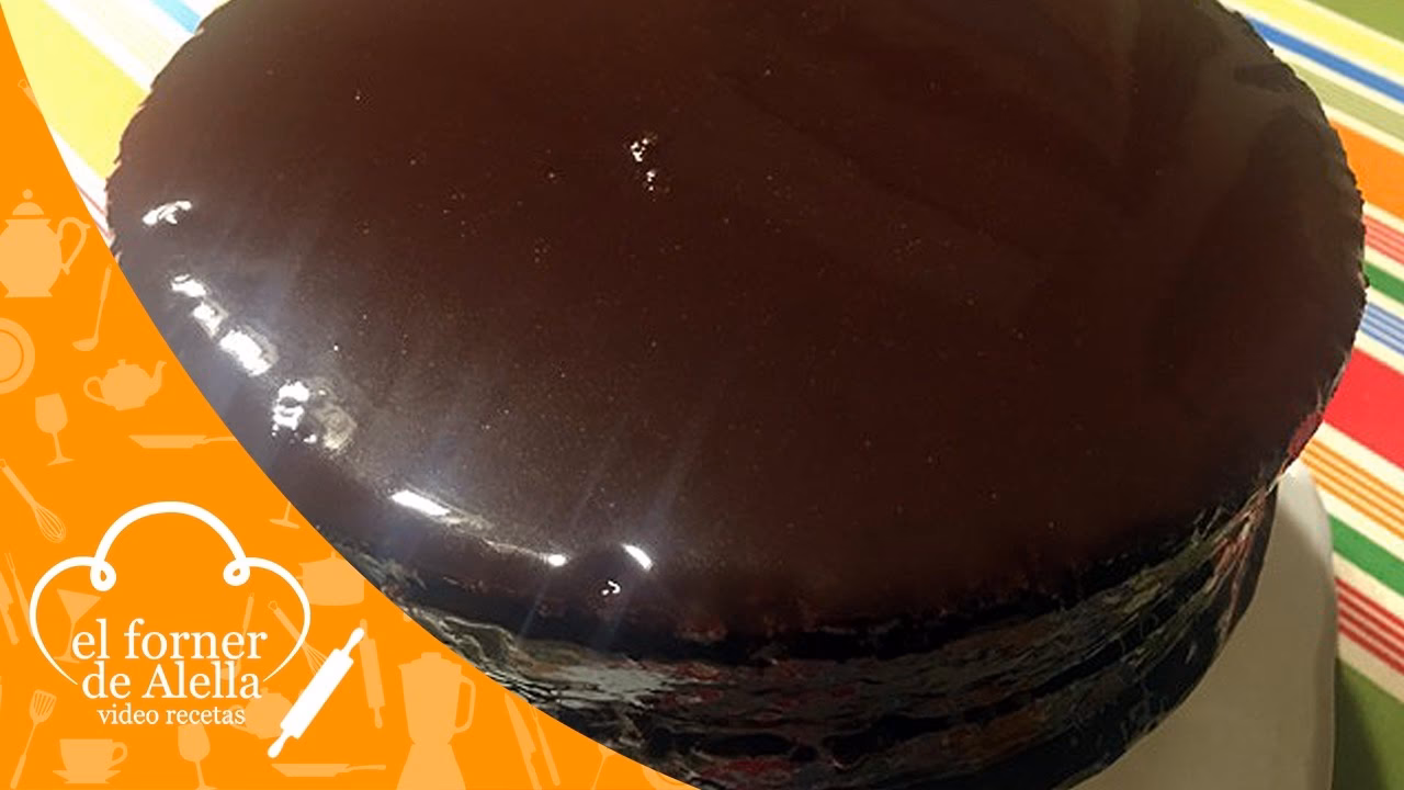 ¿Por qué Leizer promete a Arianna regalarle una torta de chocolate?