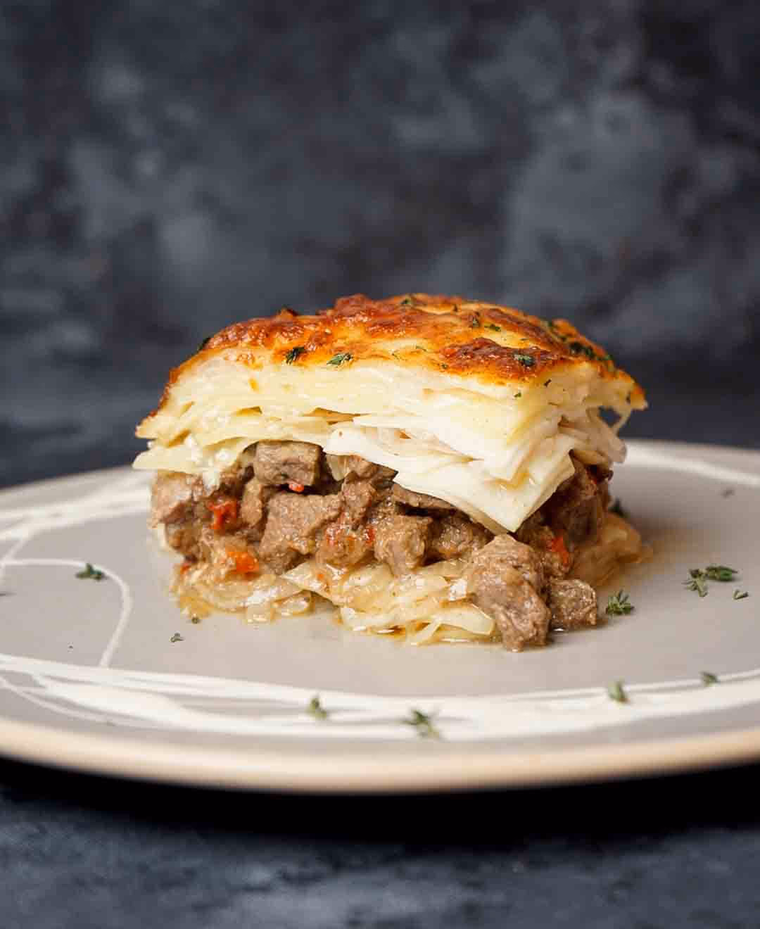 ¿Cómo hacer un pastel de papas sin carne?