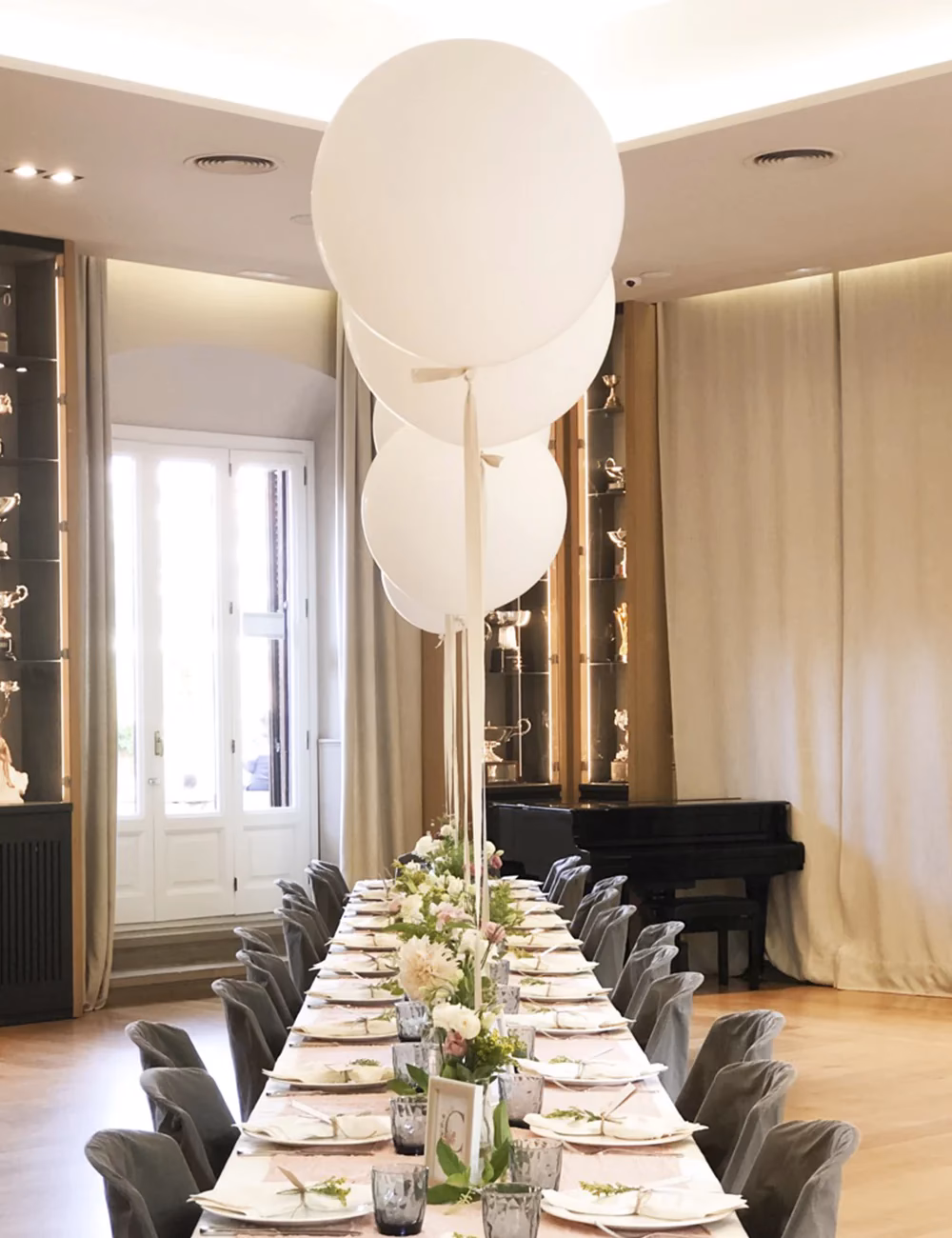¿Qué elementos decorativos se pueden usar para la Comunión?