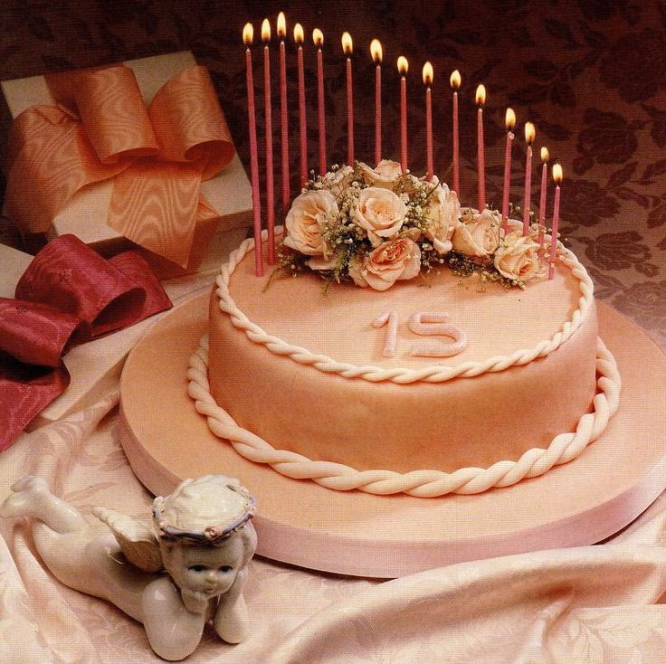 ¿Qué es la ceremonia de velas en los quince años?