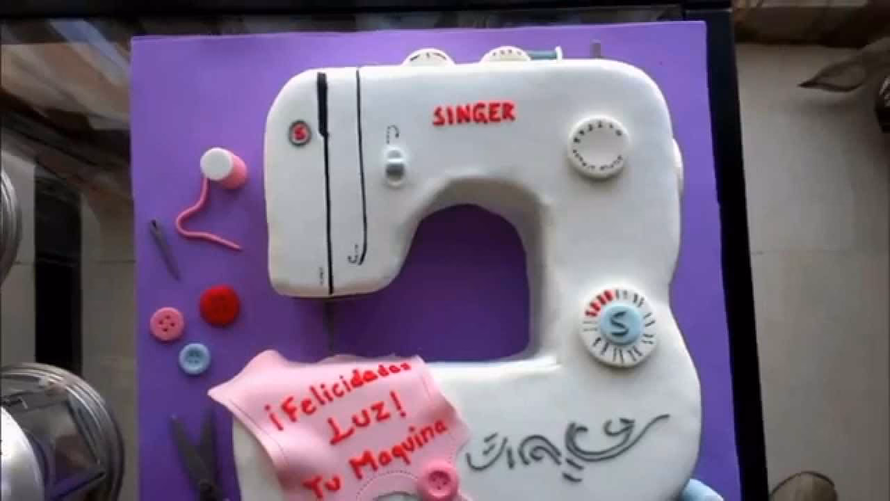 ¿Cómo evitar torcer la costura de una máquina de coser?