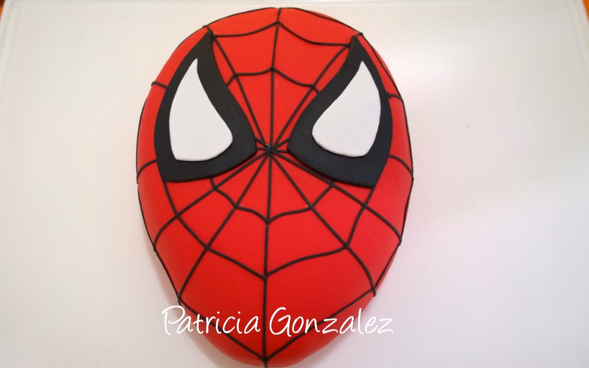 ¿Cómo hacer una máscara de Spiderman paso a paso?