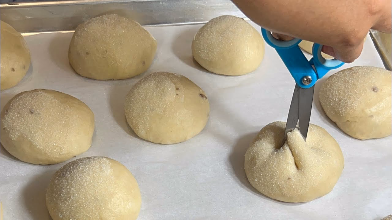 ¿Cómo se cortan las colas con tijeras de cocina?