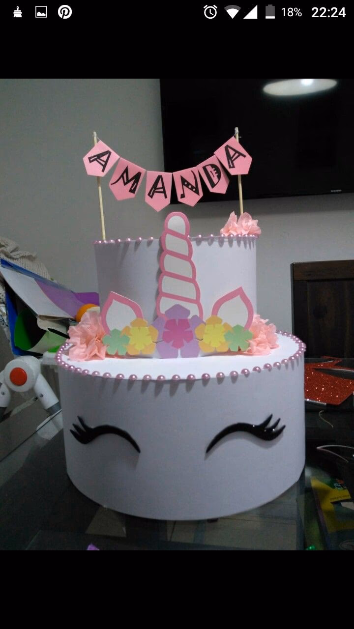 ¿Cómo hacer un unicornio de cartulina?