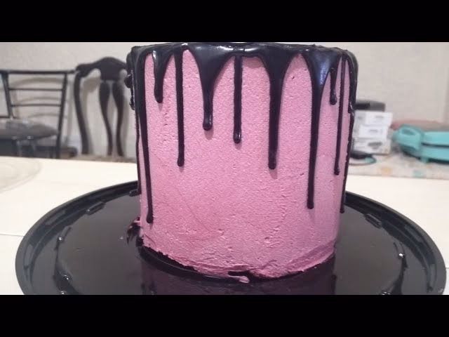 ¿Cómo evitar que el Drip se endurezca antes de llegar a la base de la torta?