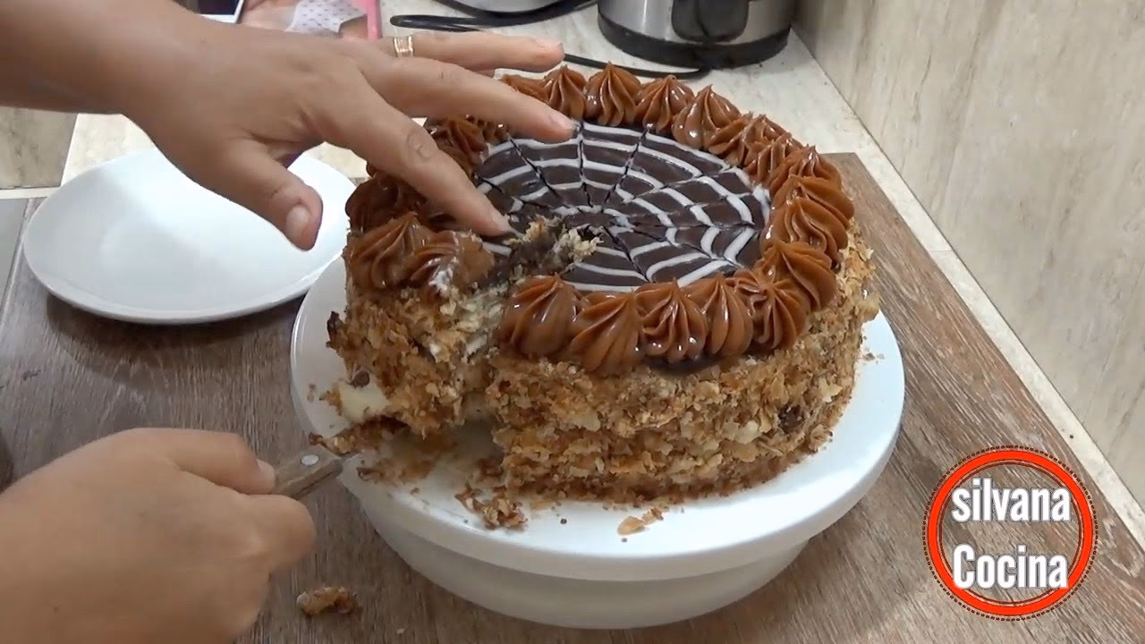 ¿Cuáles son los ingredientes de la tarta de cumpleaños de hojaldre?