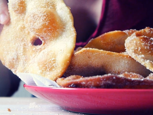 ¿Cómo hacer tortas fritas con harina leudante?