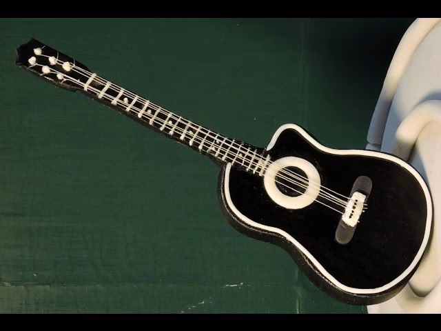 ¿Qué tónica se toca en el patrón de adornos de bajo?