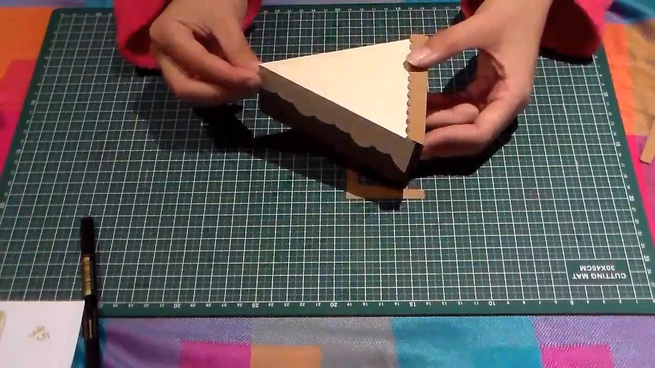 ¿Cómo hacer una caja con cartulina?