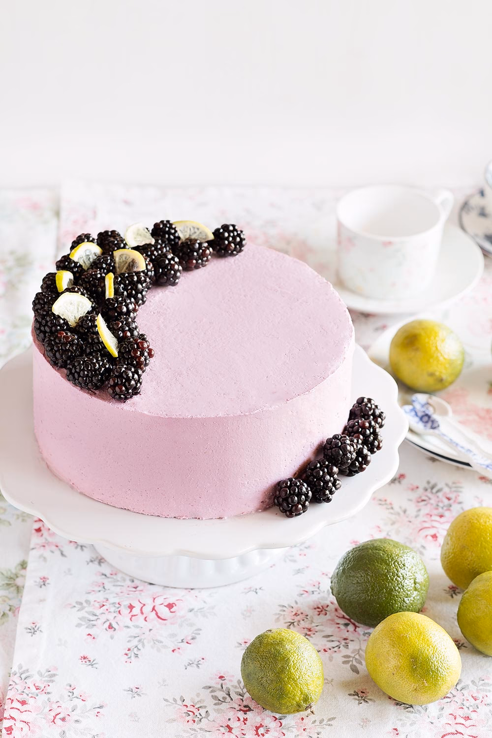 ¿Cómo hacer una tarta de moras sin crema pastelera?