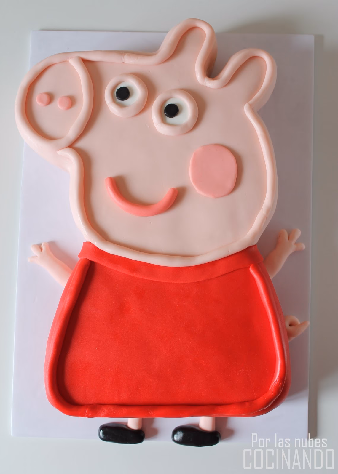 ¿Cómo hacer decoraciones sencillas de Peppa Pig en casa?