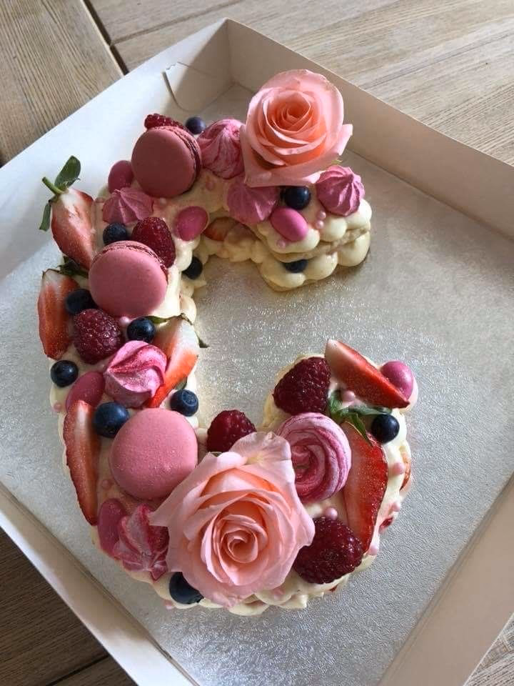 ¿Qué se puede agregar para decorar la torta?