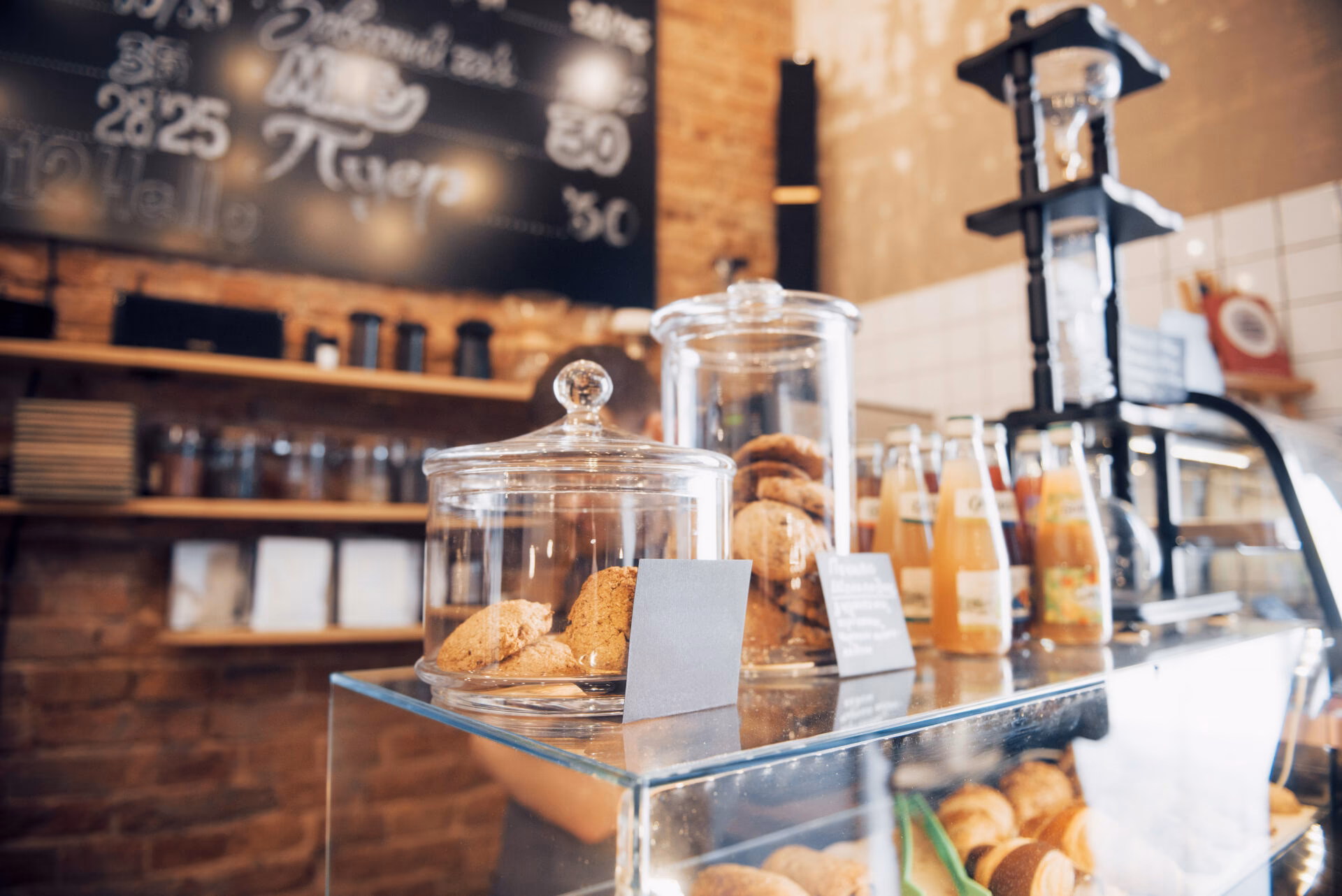 ¿Cómo planificar la creación de una cafetería?