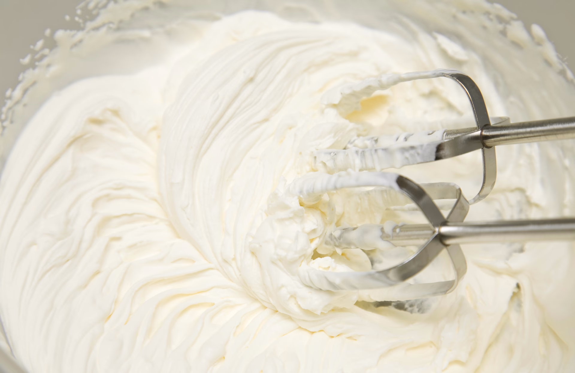 ¿Cuánto tiempo se puede guardar la crema chantilly?