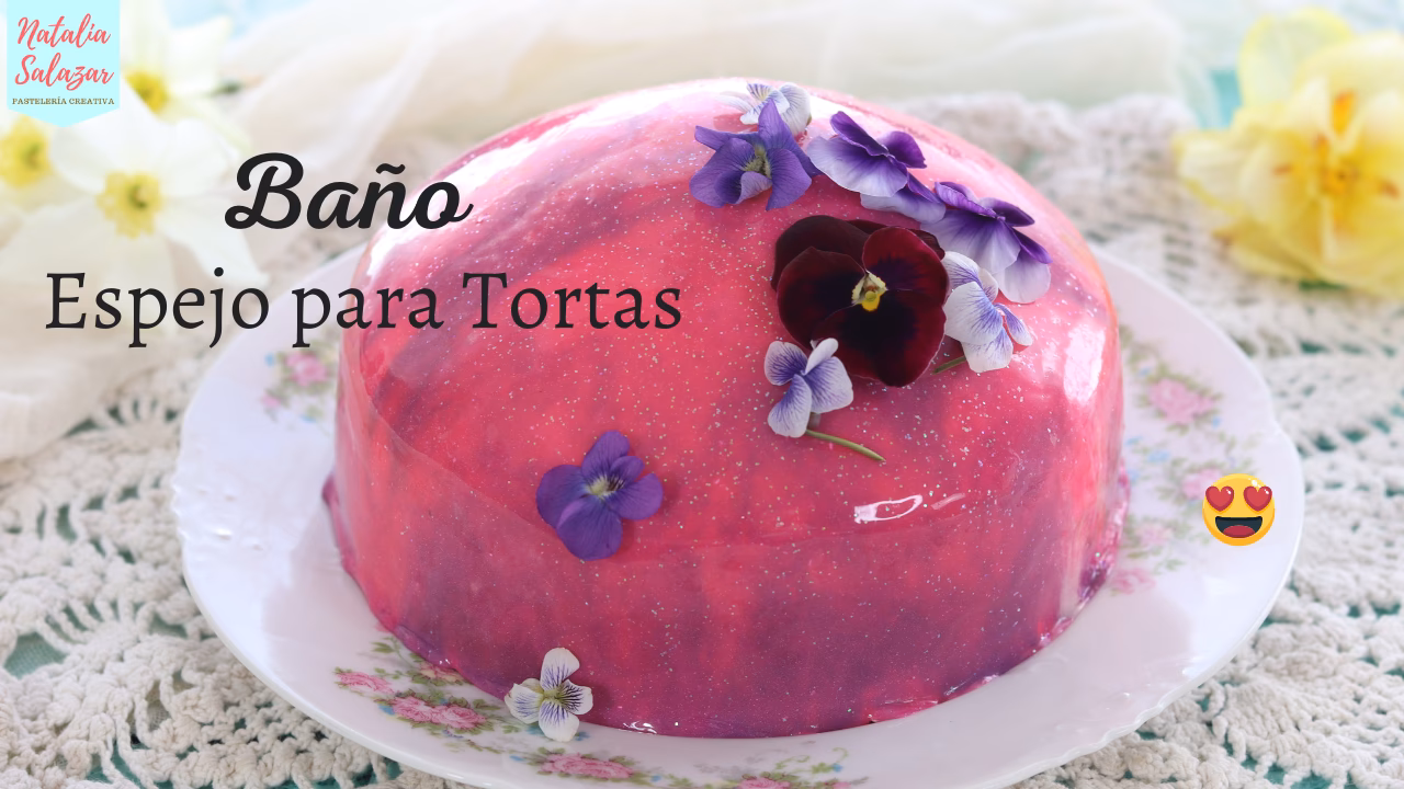 ¿Cómo puedo pegar un espejo sin marco en el baño?