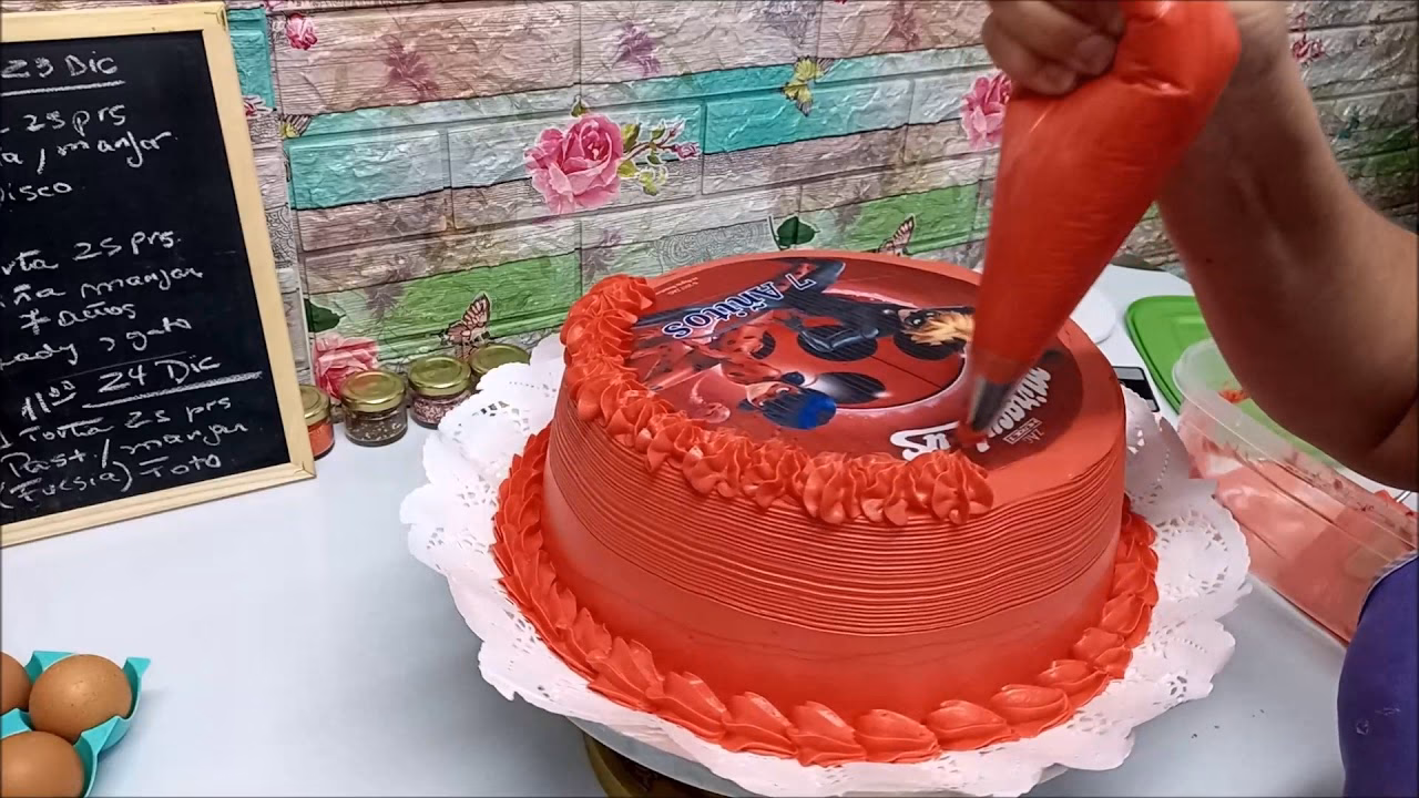 ¿Qué son las láminas comestibles para tortas?