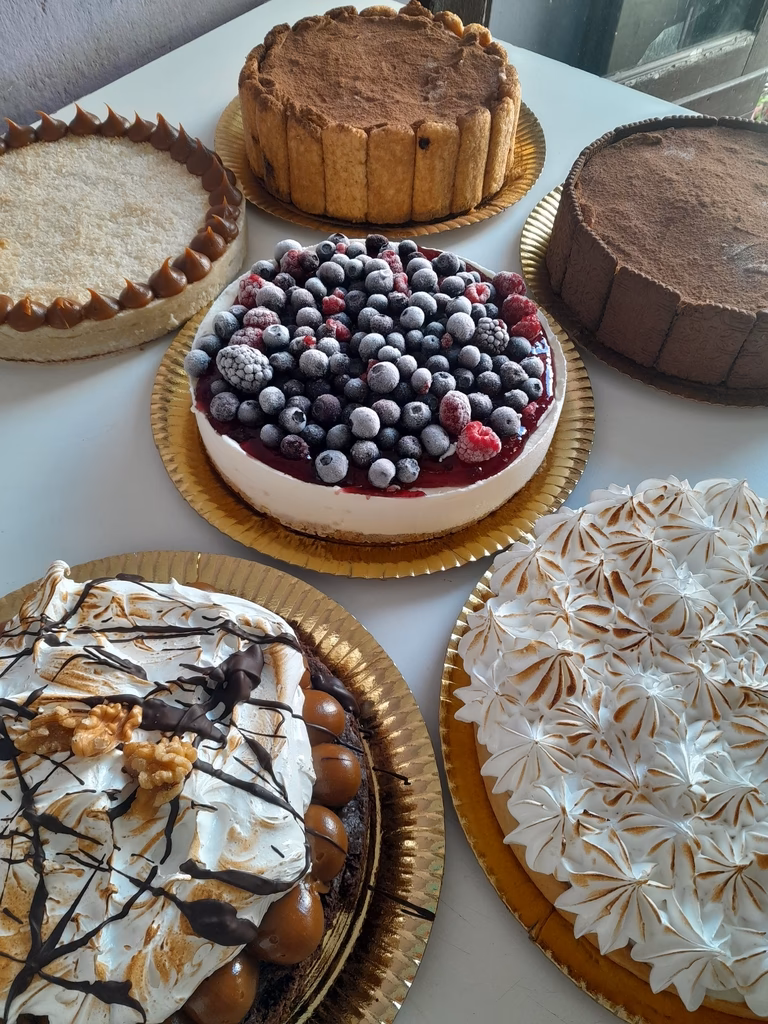 ¿Qué tipo de tortas ofrece Emelys?