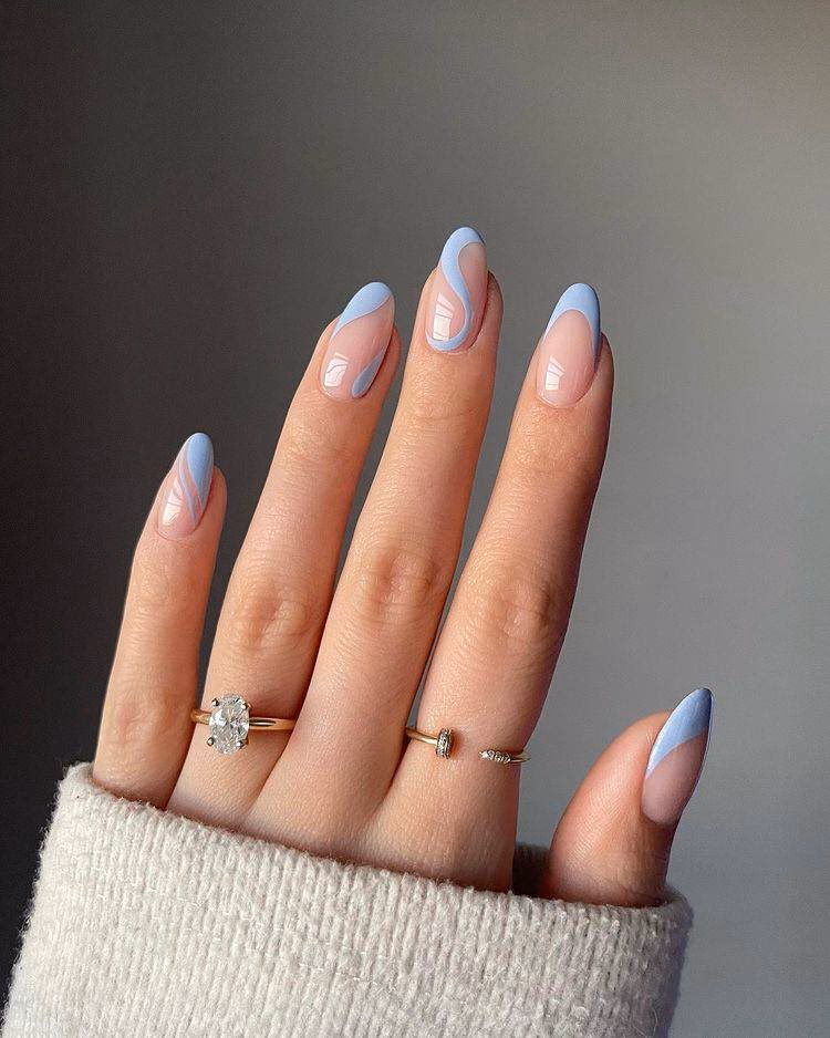 ¿Cuáles son los colores que combinan con el vestido?