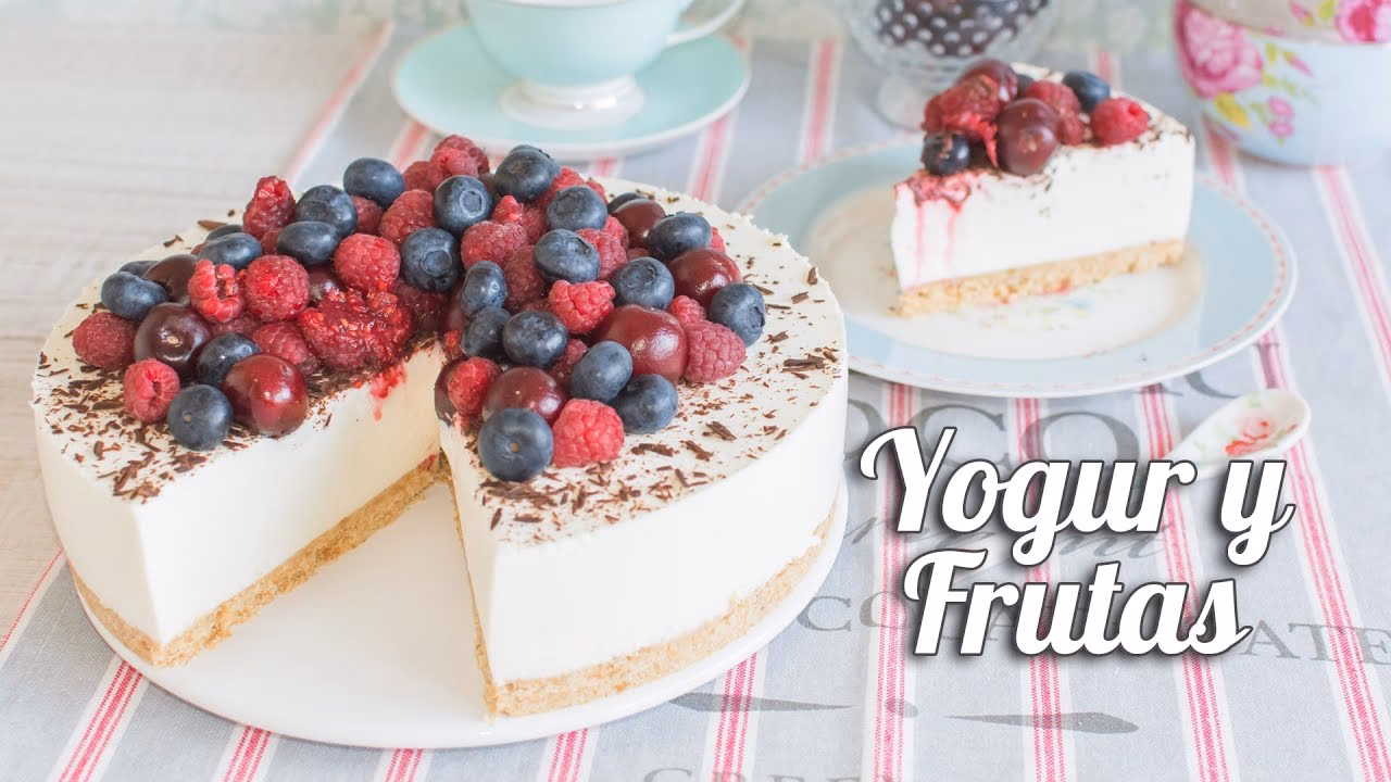 ¿Cómo decorar una torta con frutas frescas?