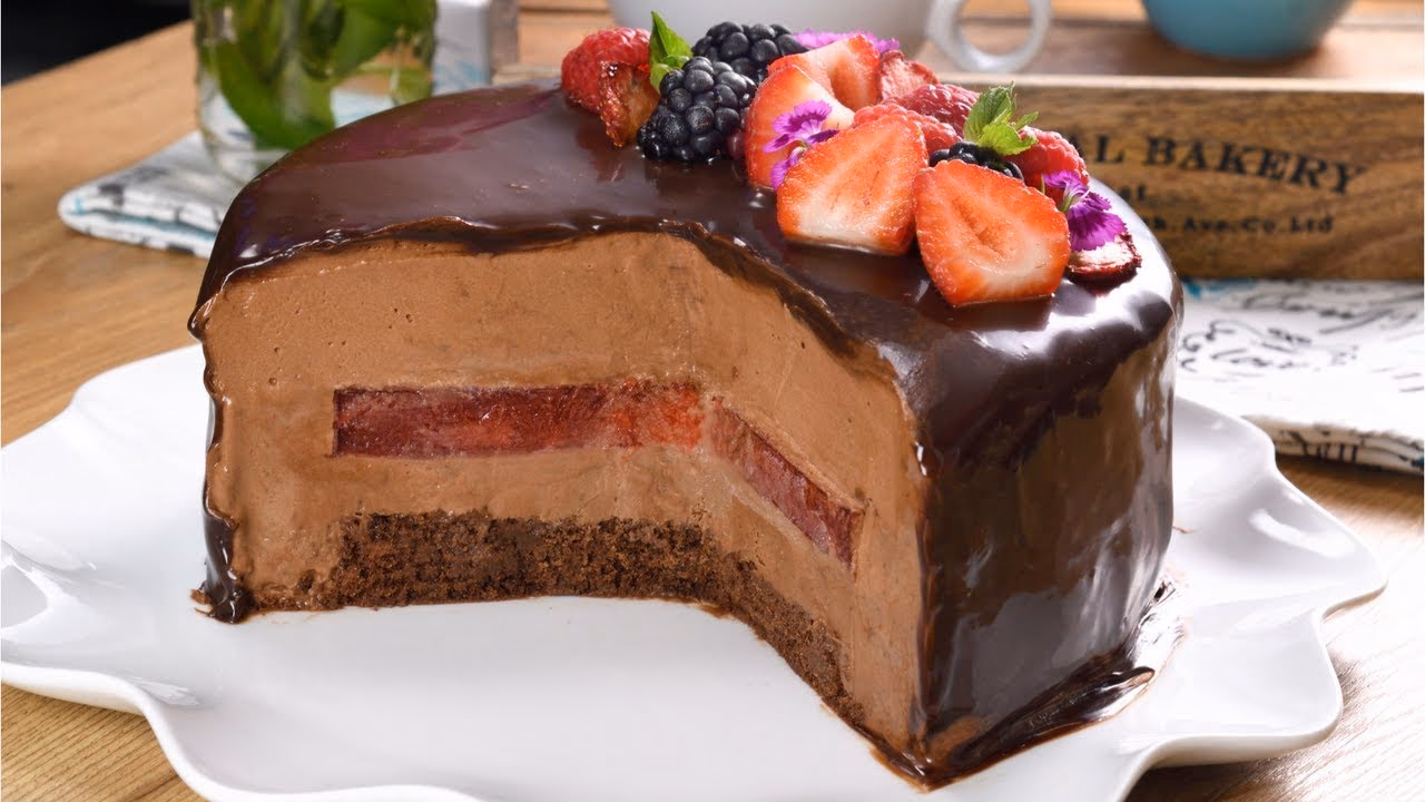 ¿Cómo hacer una tortilla con frutas rojas?