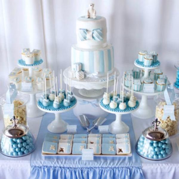 ¿Cómo decorar una mesa dulce?