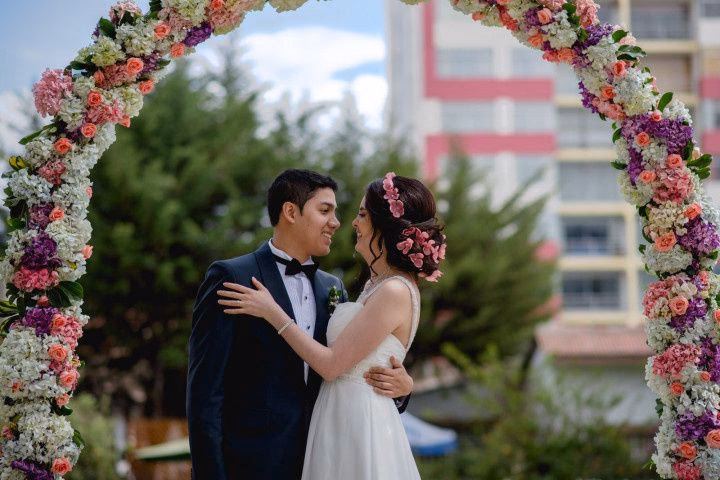 ¿Qué significa el color violeta en los pasteles de boda?