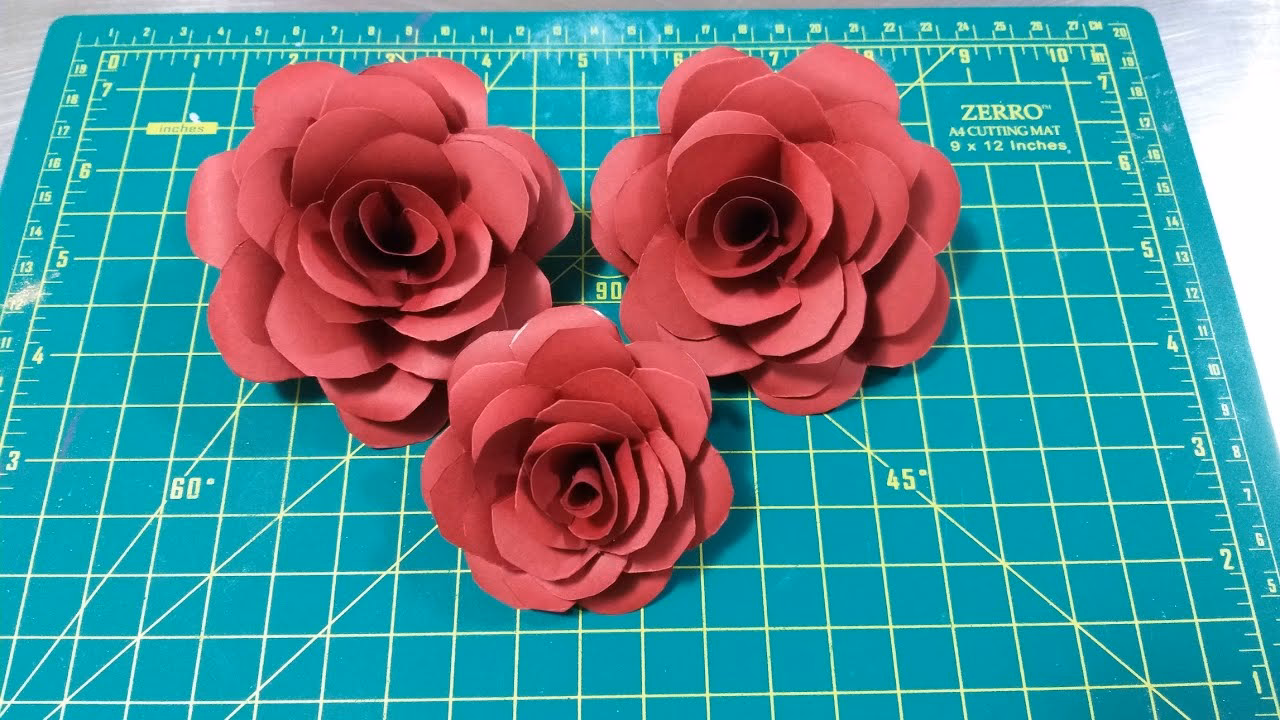¿Cómo se ahorran tiempo con moldes de flores en papel o cartulina?