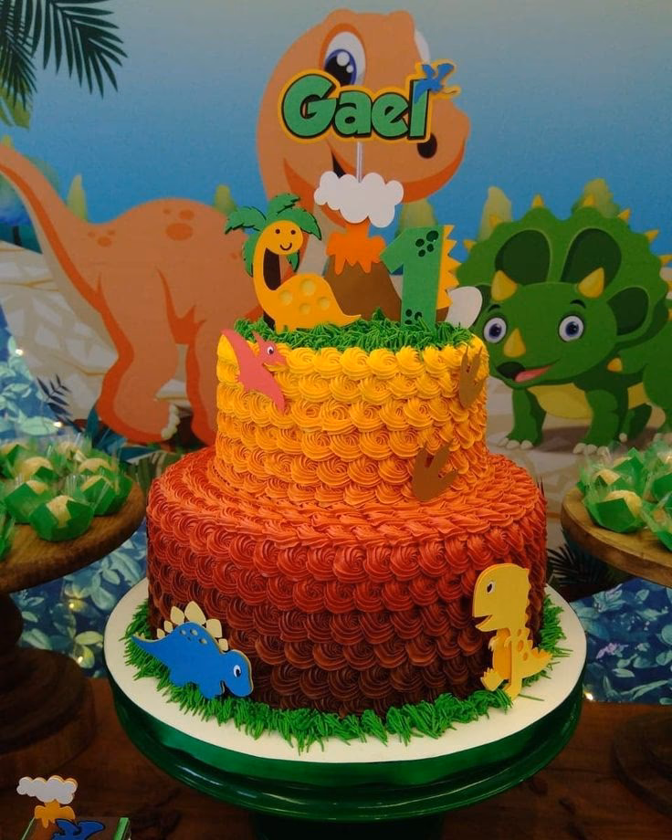 ¿Cómo decoran los niños las piezas de dinosaurios?