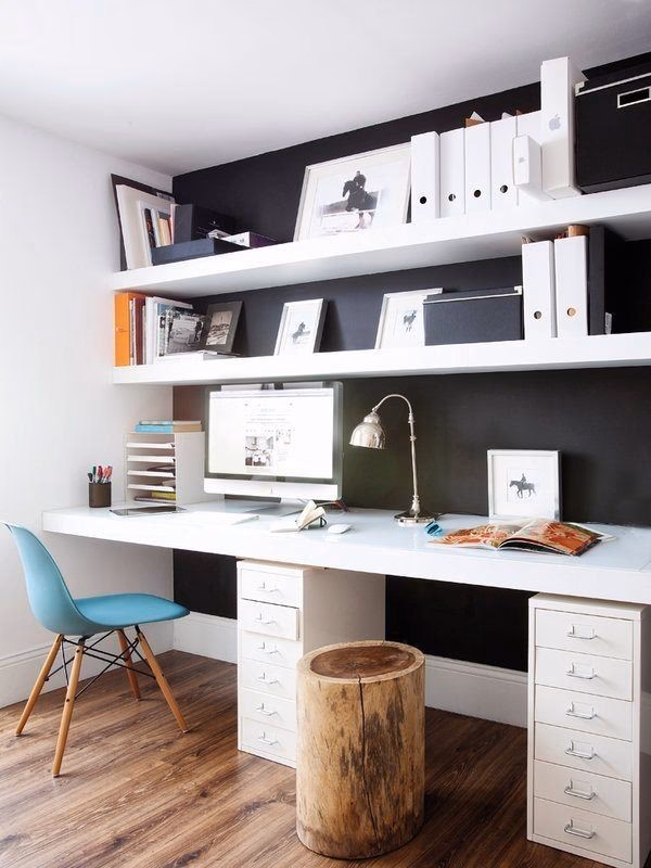 ¿Cómo decorar una pared negra?