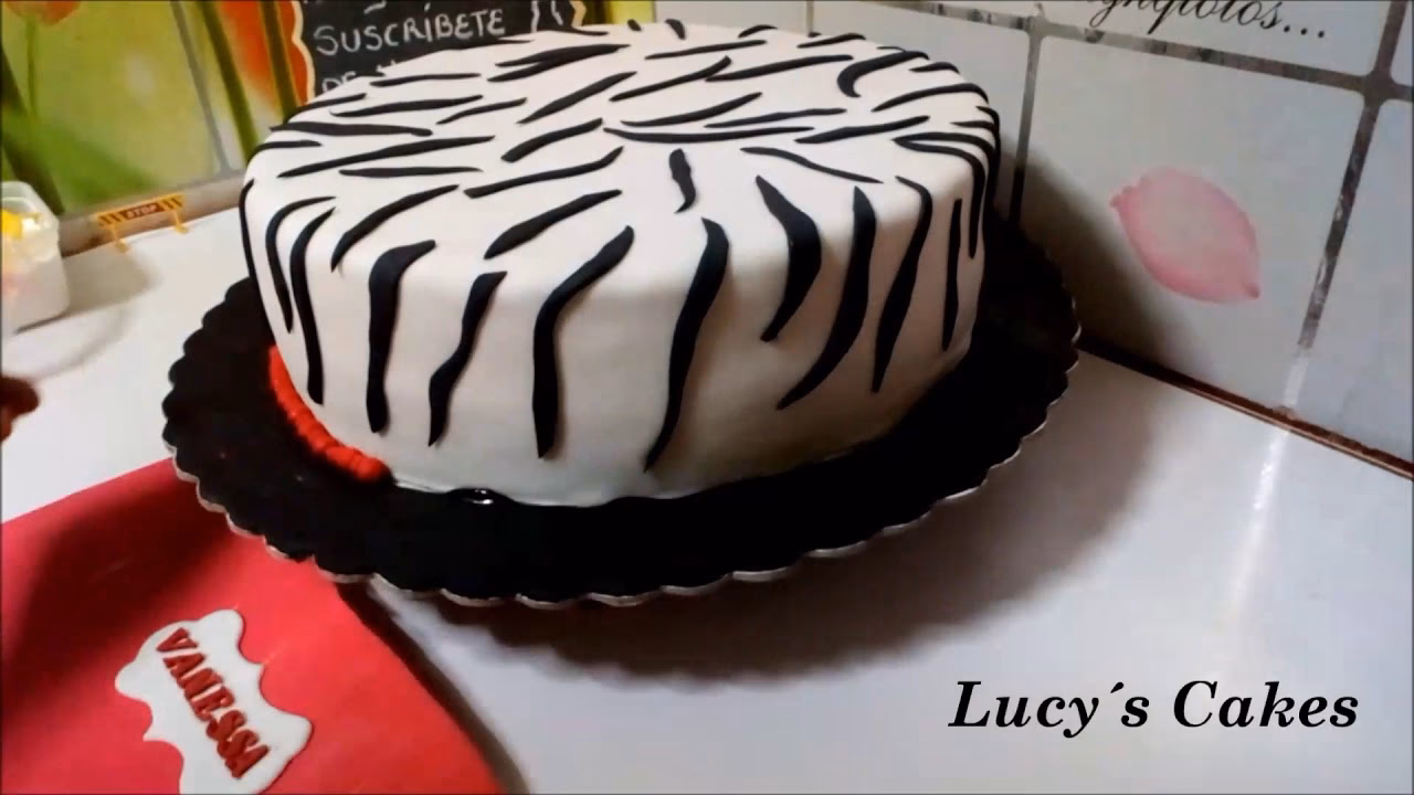 ¿Cómo decorar una torta con boquilla?