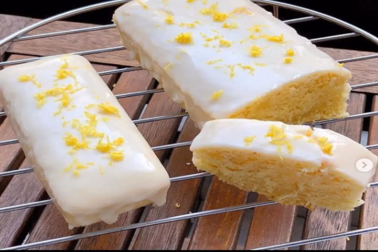 ¿Cómo reemplaza el azúcar de la torta?