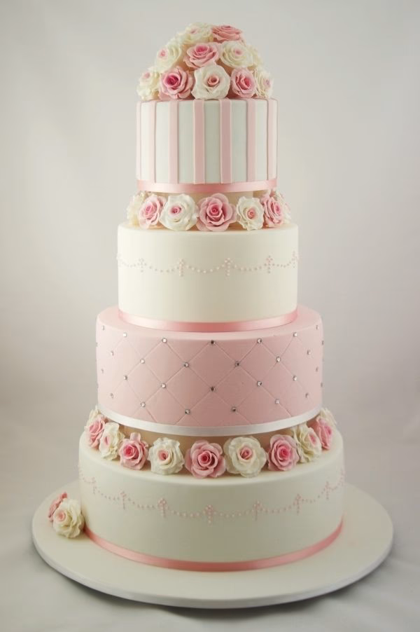 ¿Cuáles son los rellenos de la torta rockera fondant?