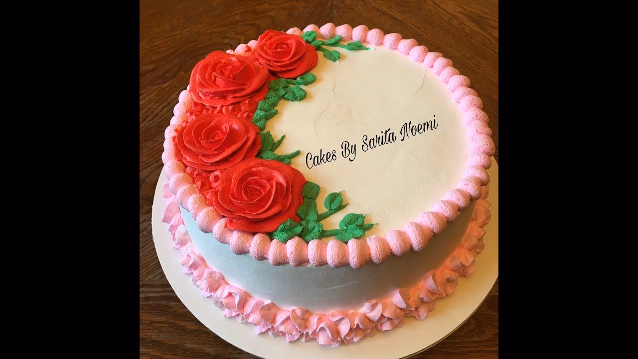 ¿Cómo se hacen las rosas que rodean la torta?