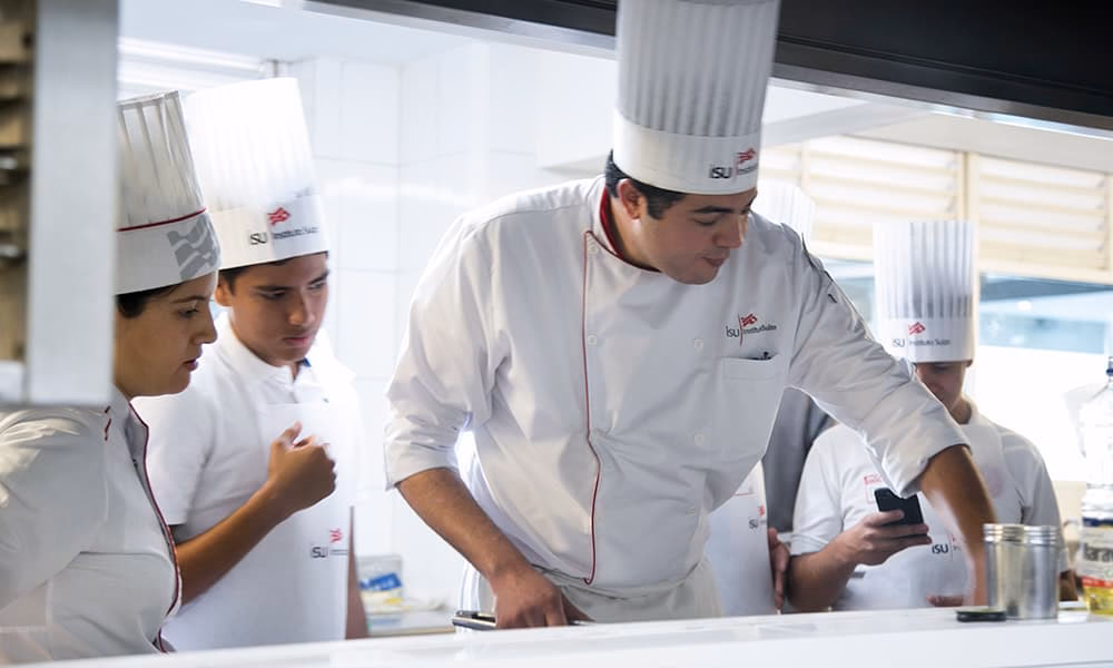 ¿Por qué no hay preocupación por los docentes en el área de gastronomía?