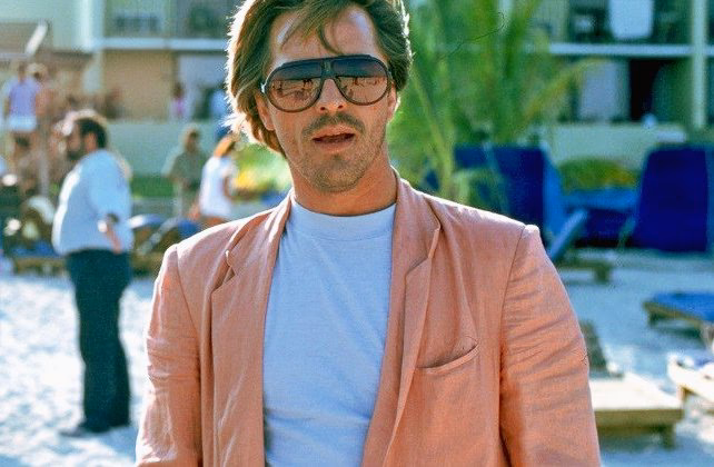 What does Don Johnson wear in 'Sonny Crockett'?