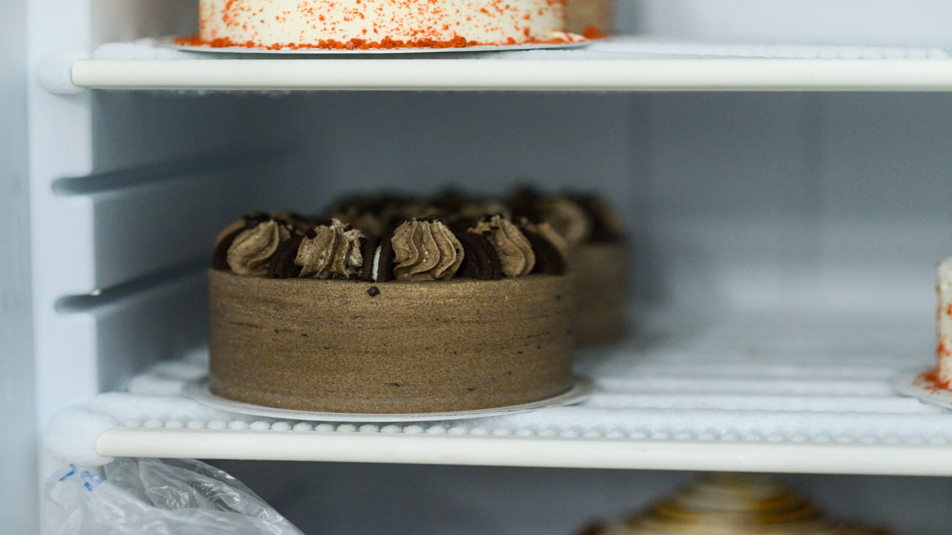 ¿Cómo se enfría un pastel de chocolate?
