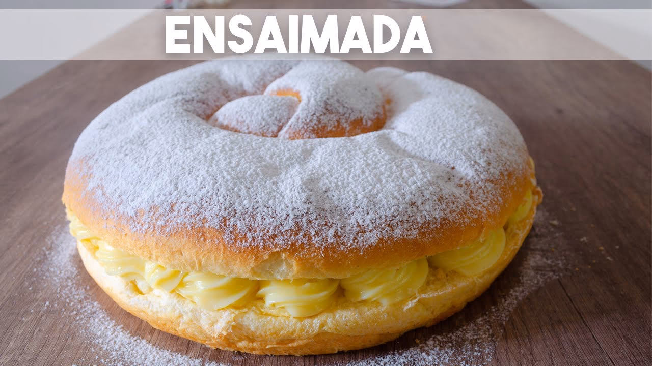 ¿Cómo preparar una ensaimada rellena con crema pastelera?